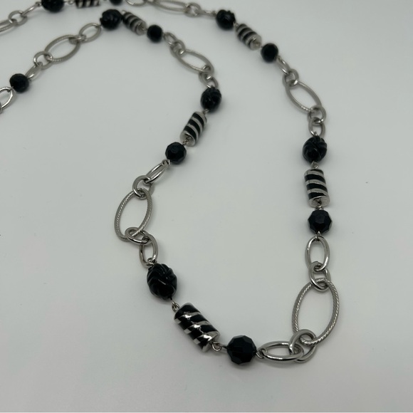Lia Sophia Jewelry - Lia Sophia Twist & Shout Necklace